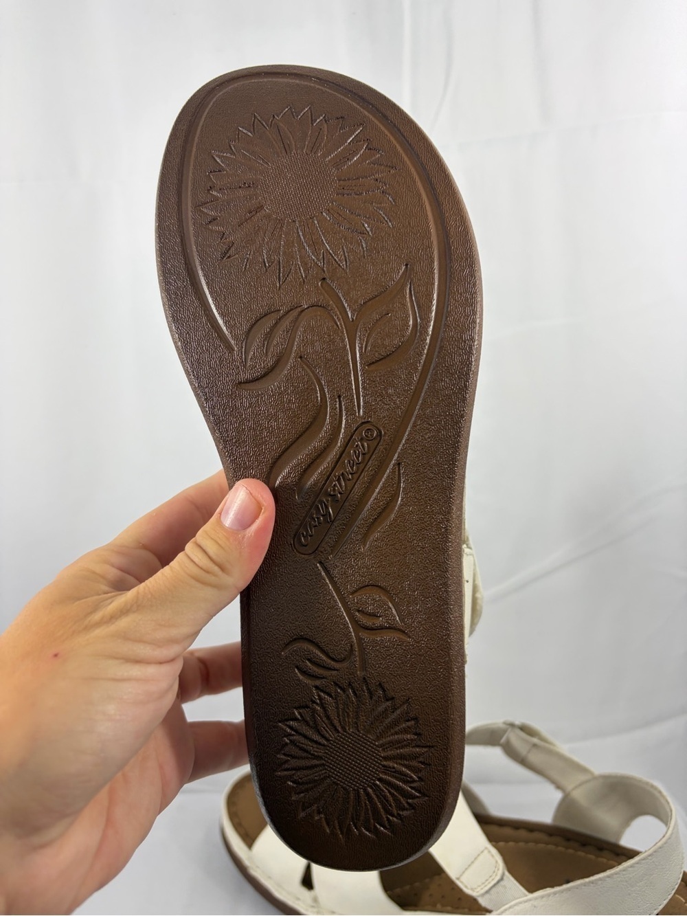 NWT Easy Street Women's Size 8.5 White Slingback Sandals - Picture 6 of 8